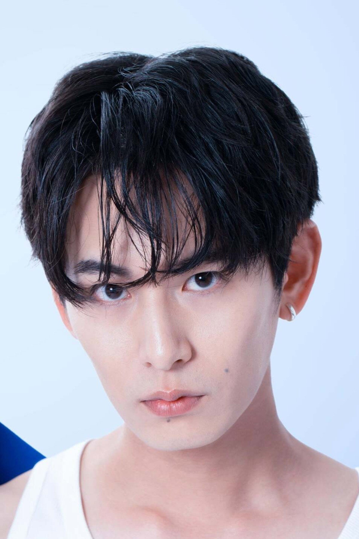 草野航大 as Liu Che in W・KING