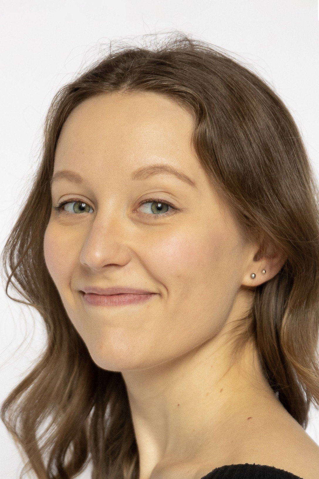 Kali Skatchke as Amy in Year One