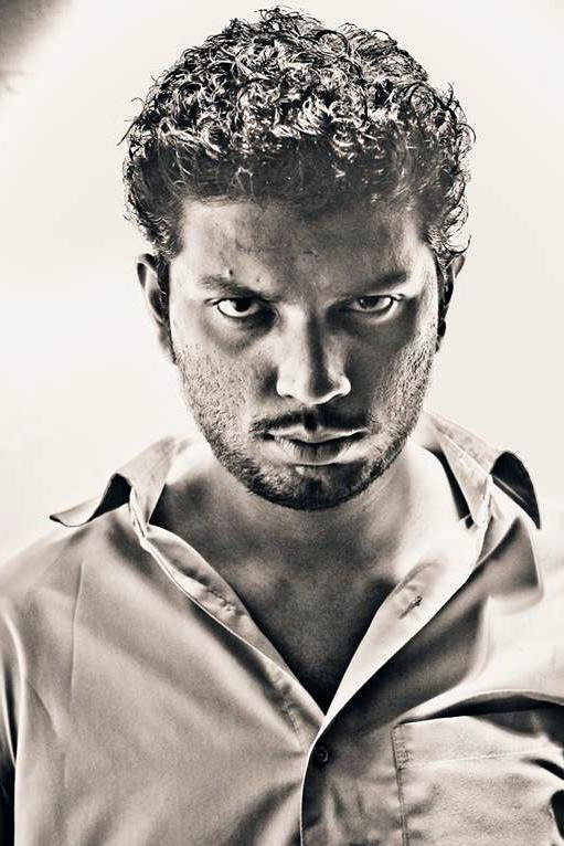 Anand Manmadhan as Anand in Sayanna Varthakal