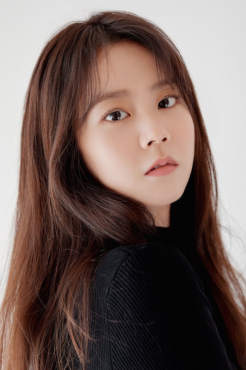 한승연 as Jeong Ye-eun in Hello, My Twenties!