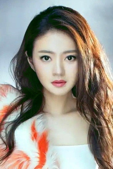 Ady An as Xia Tian in Refresh 3+7