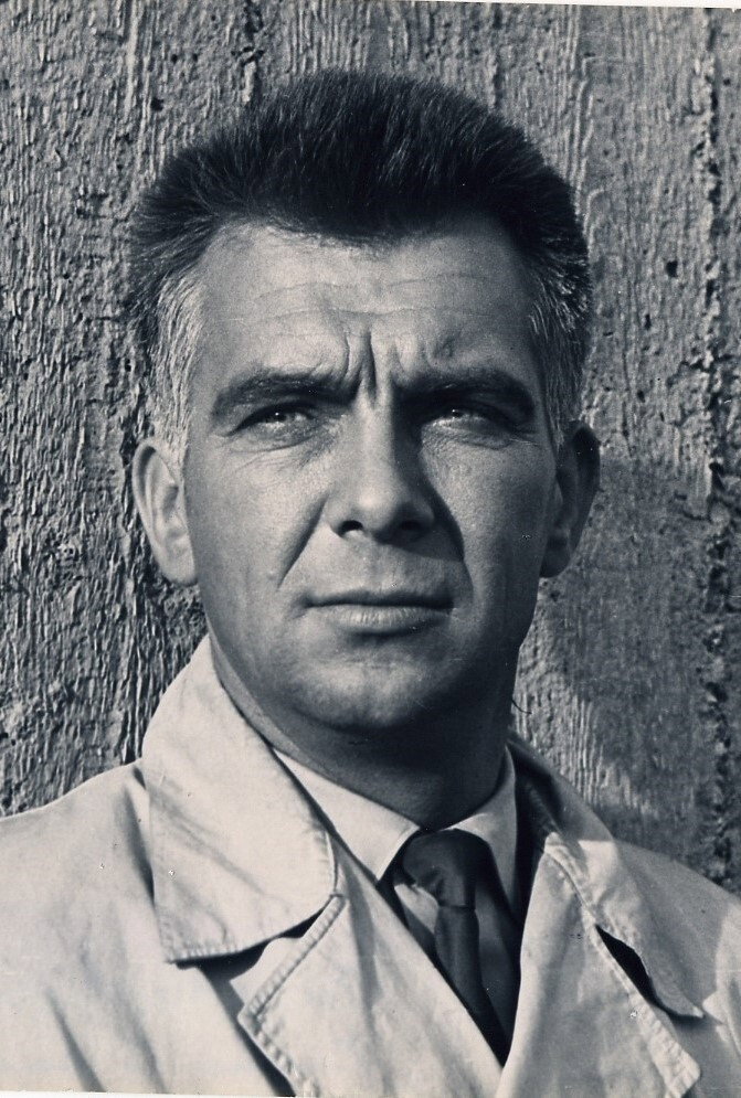 Eduards Pavuls as Yakob Ozols in Long Road in the Dunes