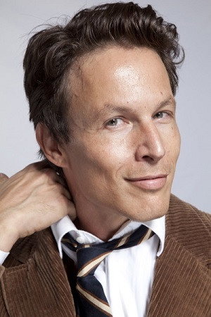 Roberto Zibetti as Brandon in Addio fottuti musi verdi