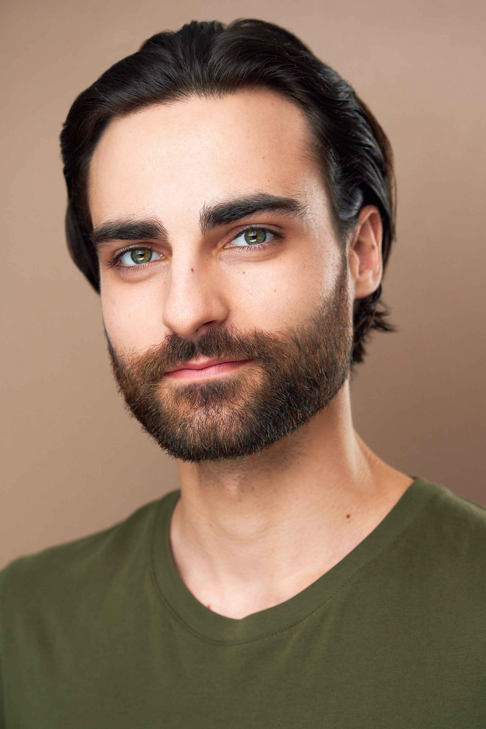 Samuel Vita as Sean Bennett in The Red Queen