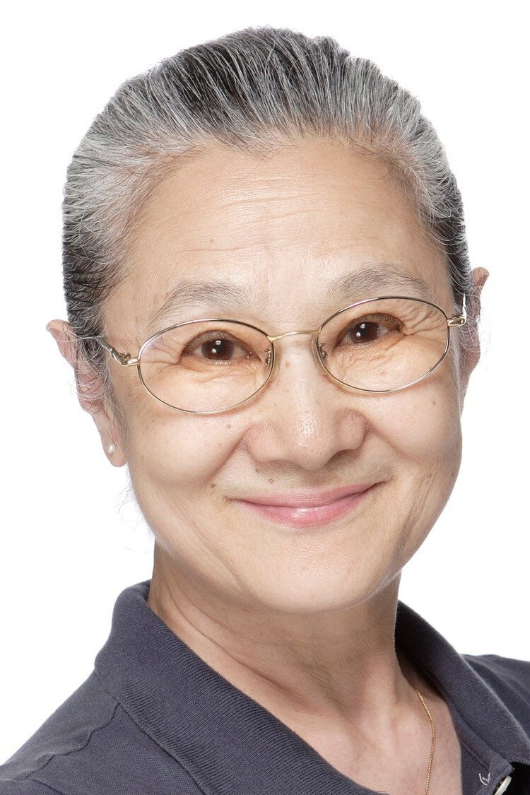 谷育子 as Great Grandmother (voice) in A Letter to Momo