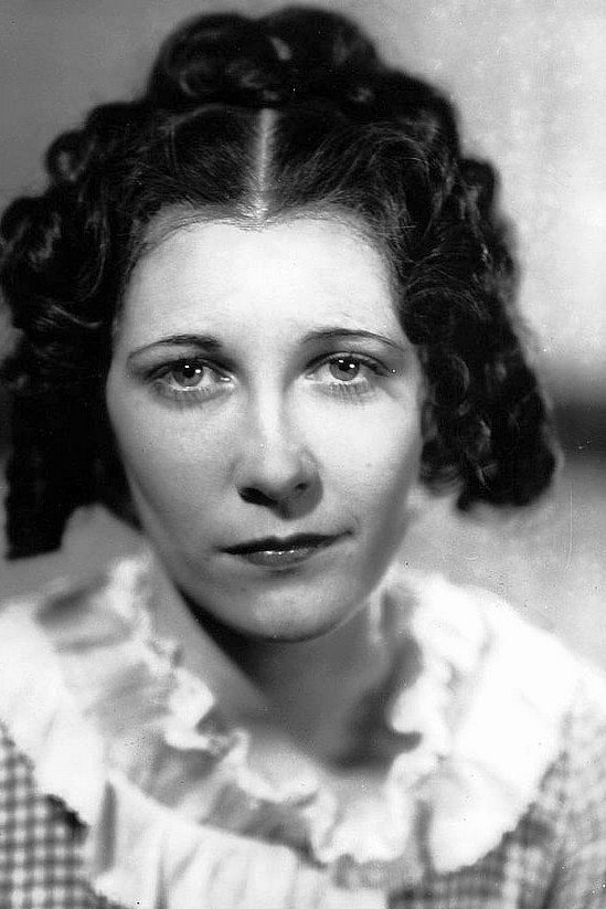 Ruth Findlay as Molly Hendricks in Fury Below