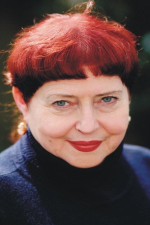 Hildegard Alex as Maria Bender in Die Gerichtsreporterin