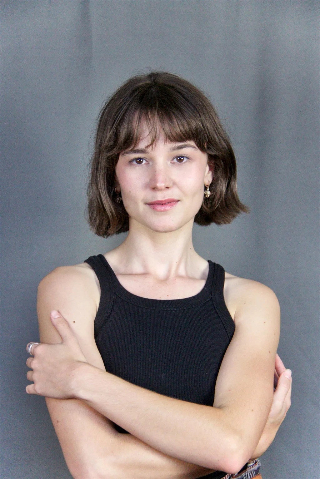 Melissa Myburgh as Mika in Kompleks
