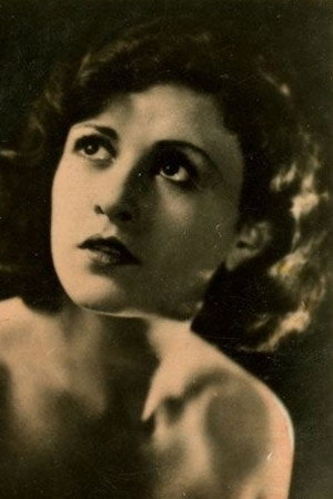 Trude Berliner as Erika, Tänzerin in Checkmate