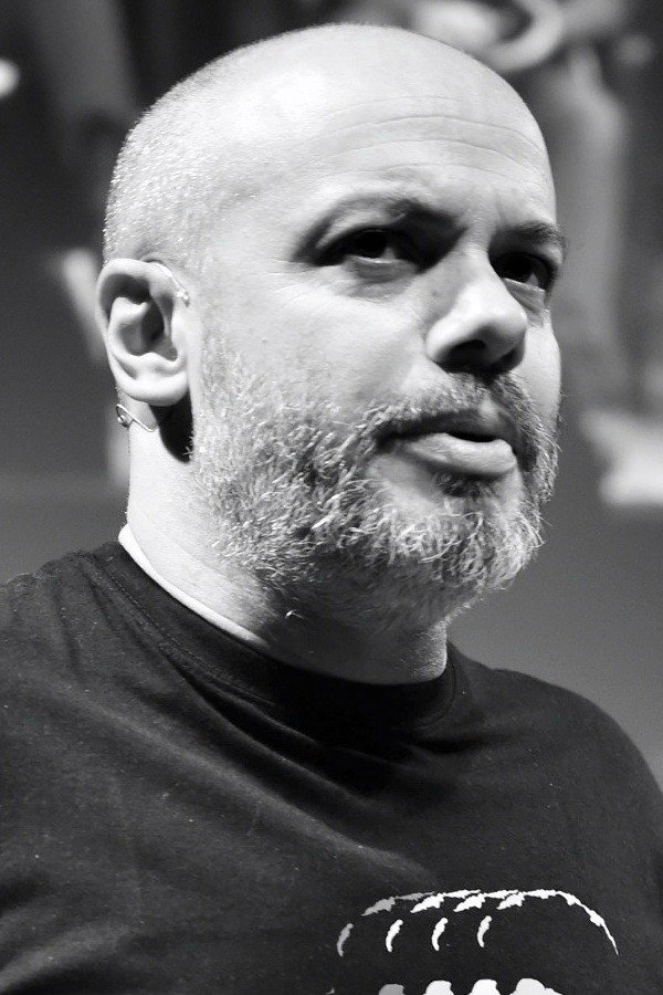 Diego Bianchi as Console in The sun inside