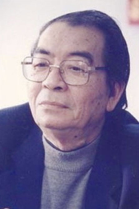 Dương Ngọc Đức as The writer in Smoke