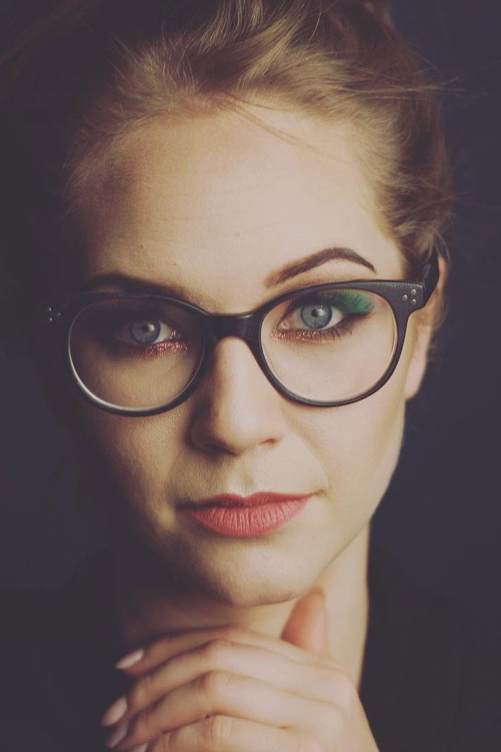 Stephanie Jaskot as Sierra in Generations Under Sail