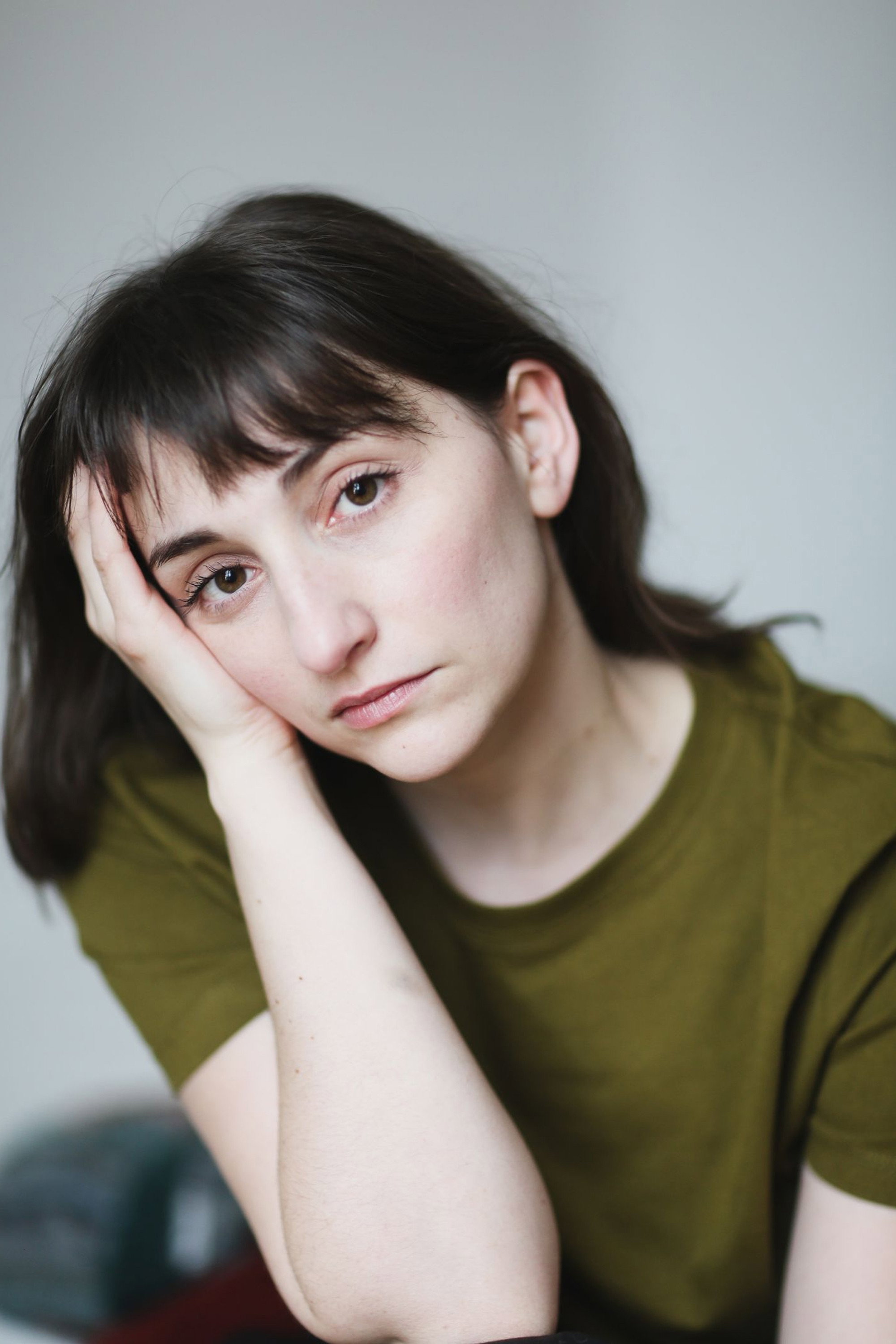 Jodie Ruth-Forest as Suzanne Schiffman in Nouvelle Vague