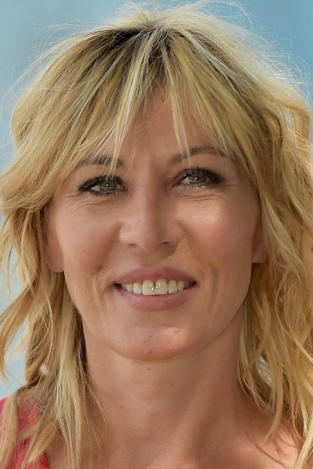 Mathilde Seigner as Samantha in Venus Beauty Institute