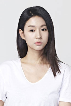Seo Yu-jeong as Hyun Ji-woo in Manners In Battle