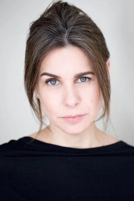 Angela Figueiredo as Juliana (Jô) in Johnny Love
