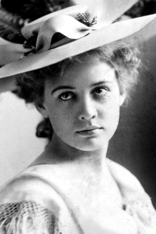 Pauline French as Lady Jane Smythe in Little Johnny Jones
