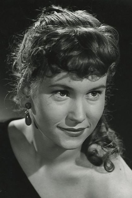 Mimi Heinrich as Karen Martens in Reptilicus