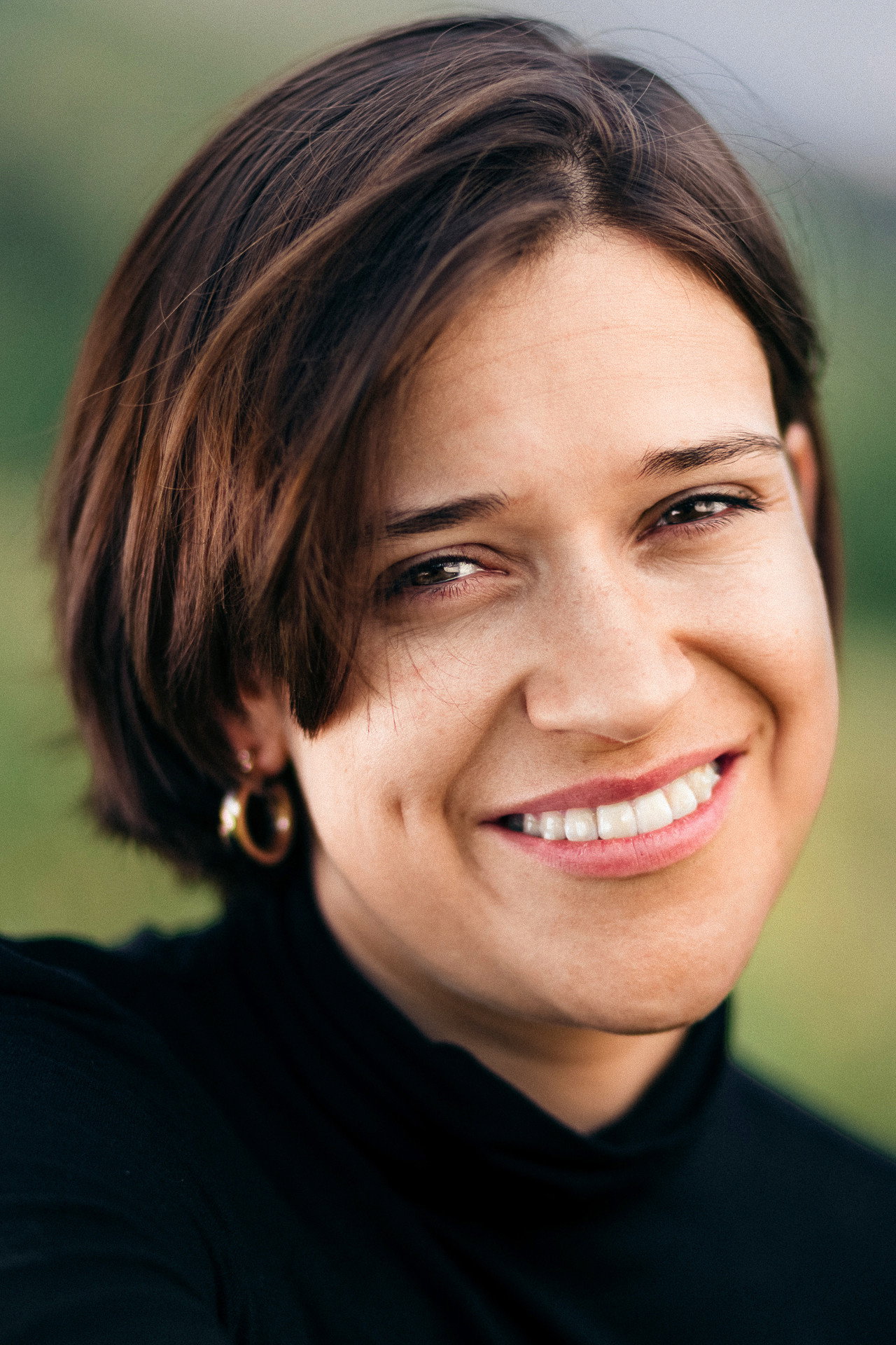 Clarina Sierro as Elise Jacottet in Off Season