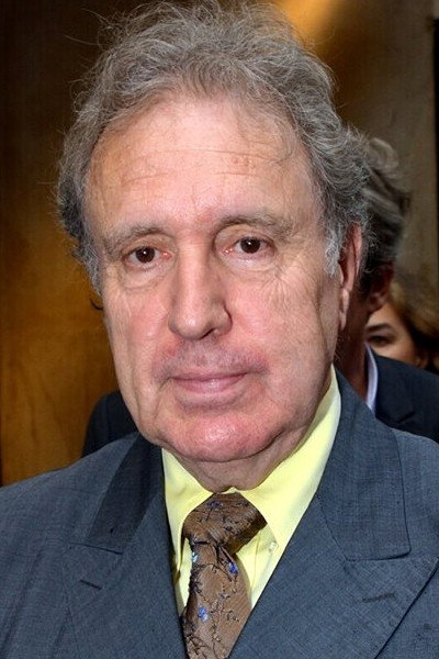 Philippe Magnan as Philippe Deleuvre in Spin