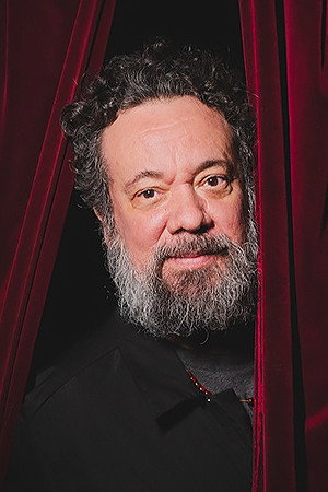 Márcio Vito as Leonardo in Campo Grande
