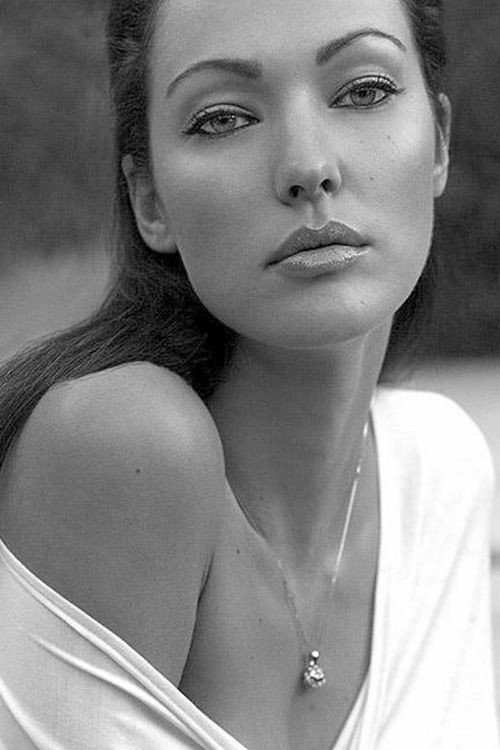 Juliette Marquis as Moon in This Girl's Life