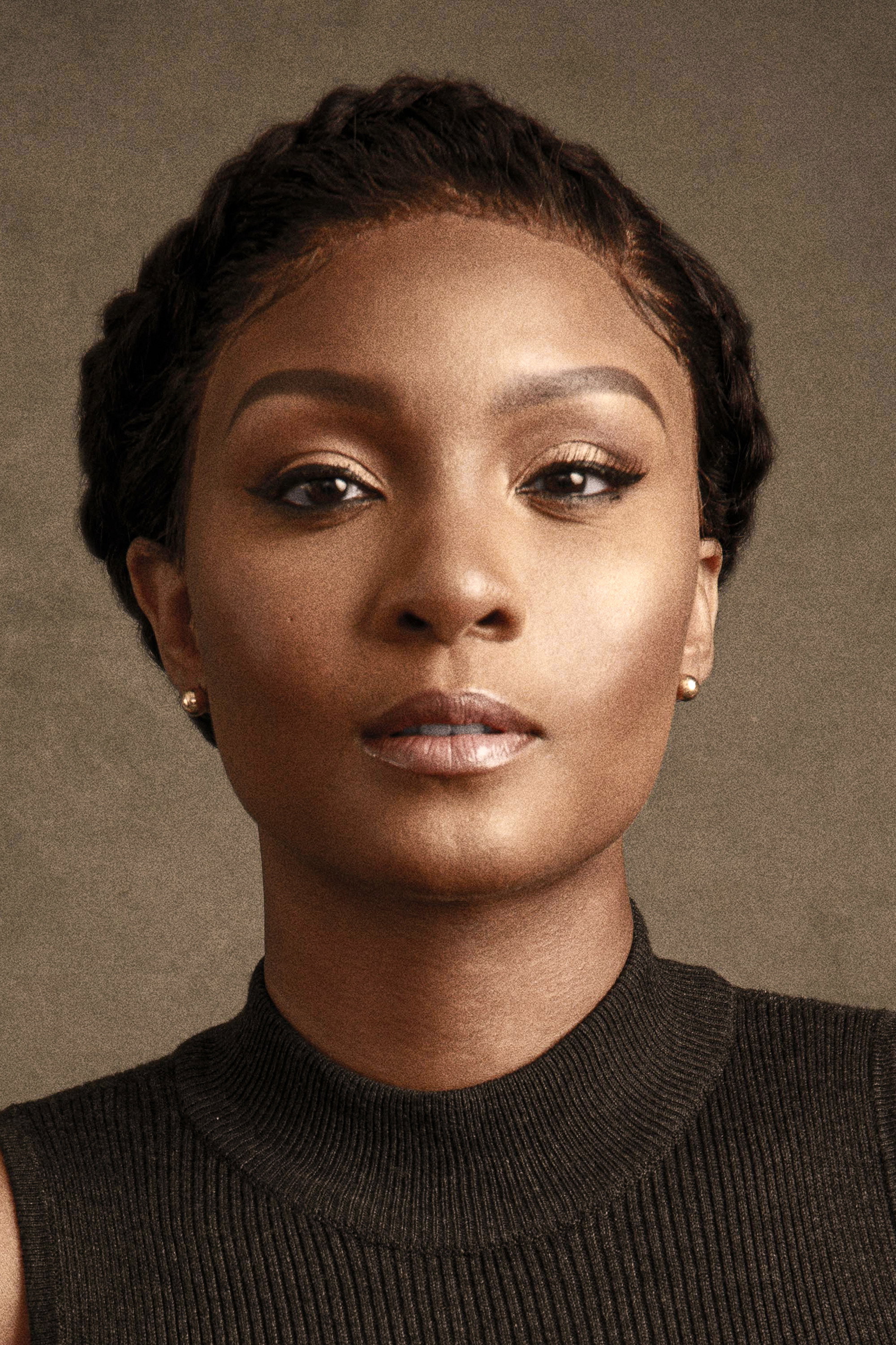 Osas Ighodaro as Angela in New Money