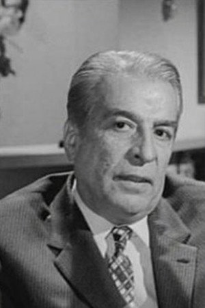 Fouad Jafar as عطيه in Where Did My Life Go