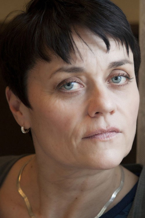 Sabine Winterfeldt as Frau Peters in Monster im Kopf