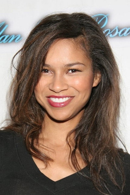 Shireen Crutchfield as Hylene in Love and a Bullet