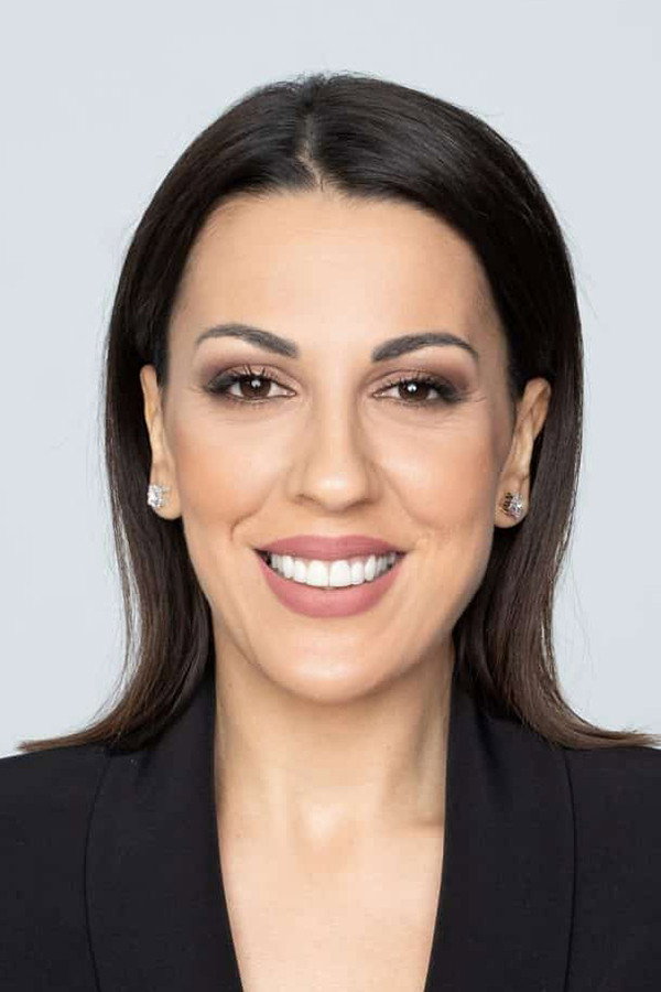 Άννα Μενενάκου as Martha Kara in The Other Me