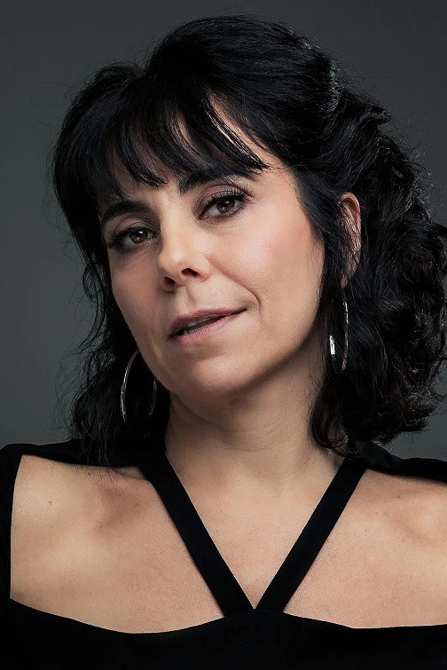 Paula Cohen as Matilde in Zero to Hero