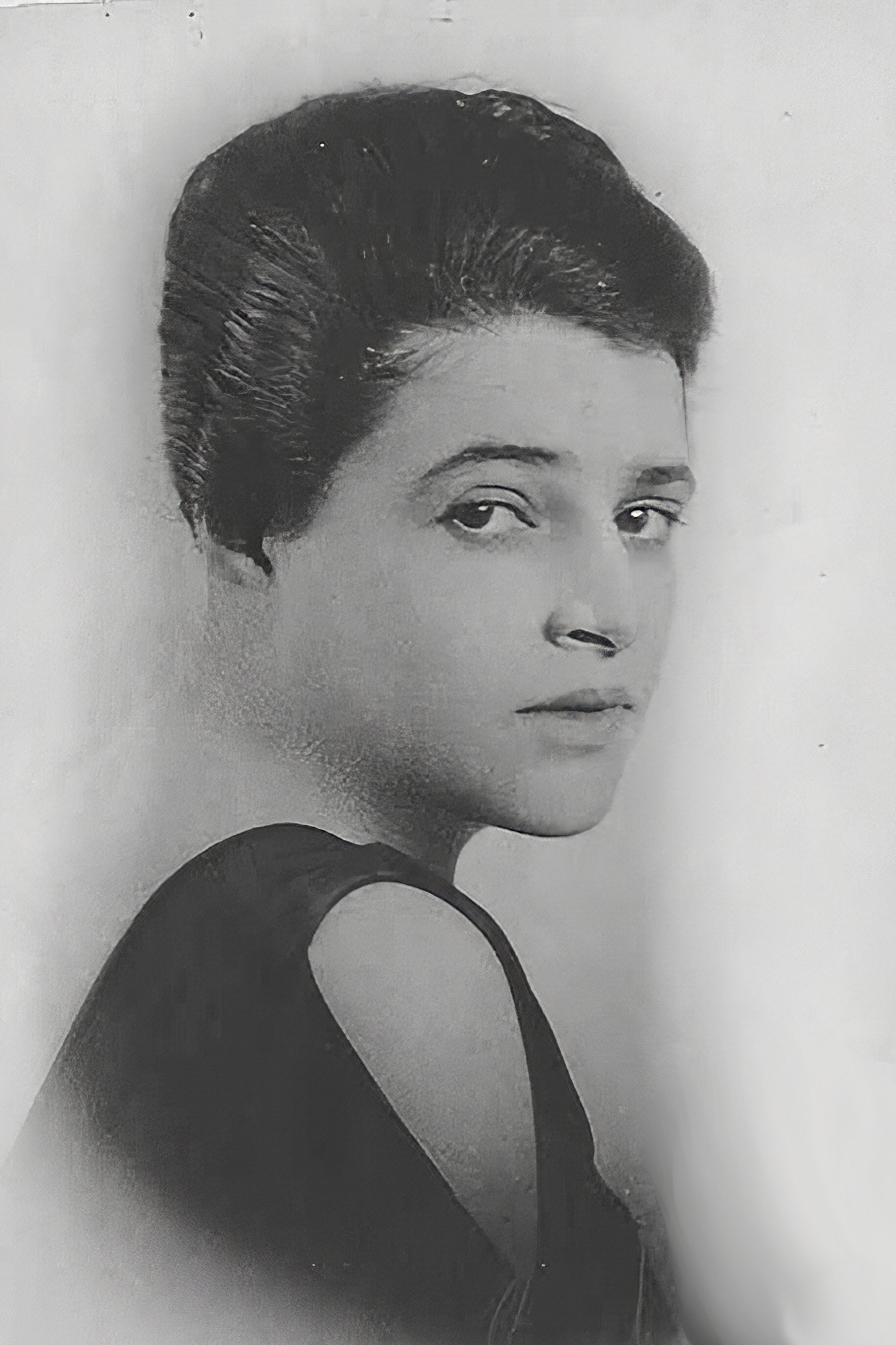 Marguerita Padula as Gypsy Queen in The Cuckoos