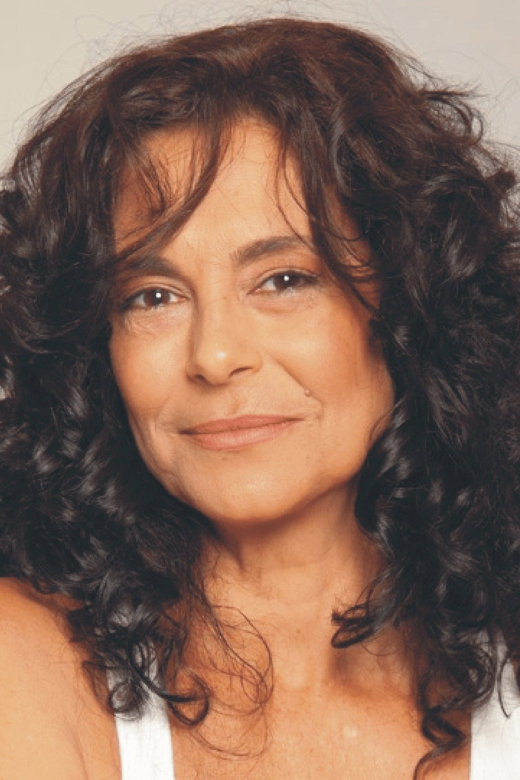 Giovanna Gold as Jacobina in Perfumed Ball