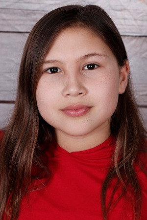 Lake Delisle as Ivy in Rustic Oracle