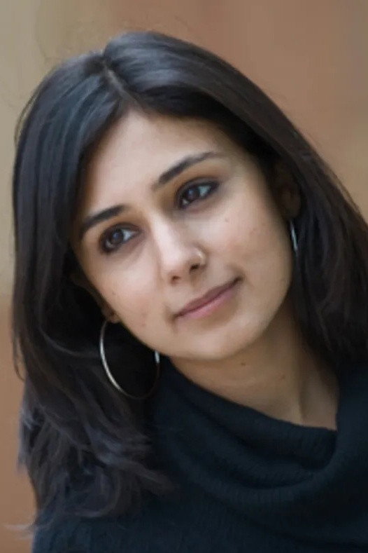Ayesha Mohan as Kiran in Gulaal