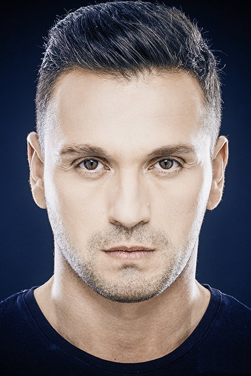 Александър Сано as Bohemy in In the Heart of the Machine