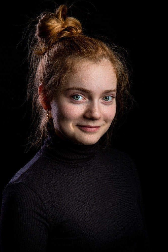 Josephine Arendsen as Zoë Mulder in Zenith