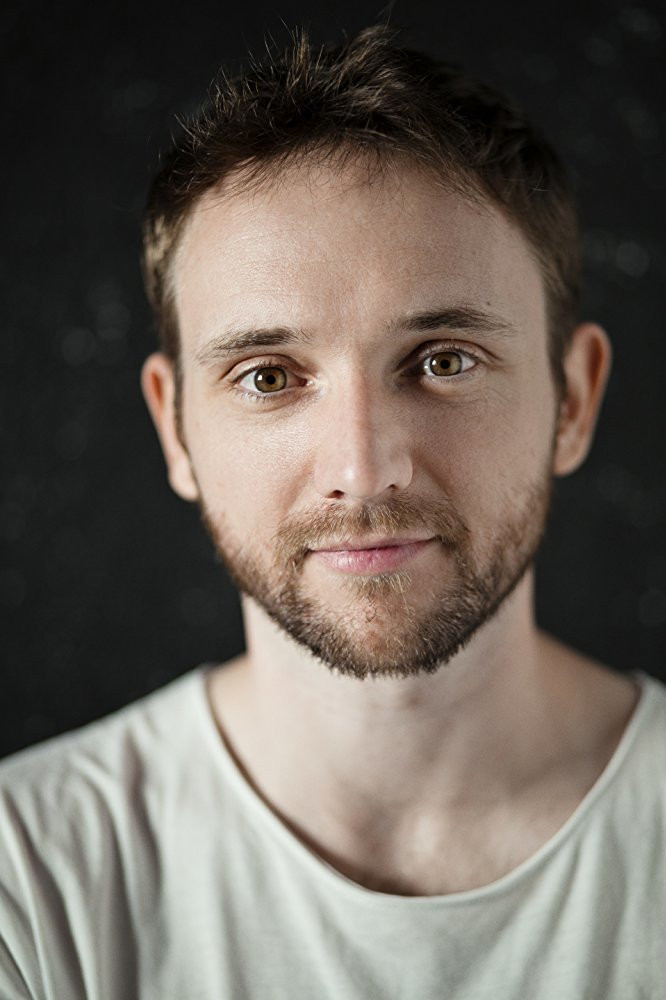 Bruno Sevilla as Eloi in The Distances