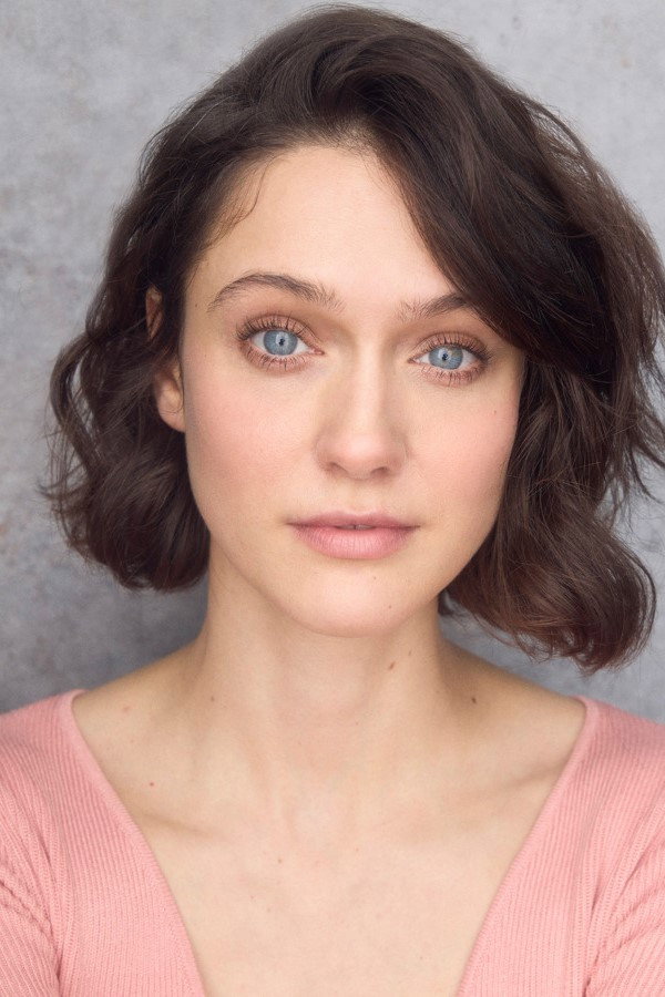 Sophie Hopkins as Sammy in Stalling It