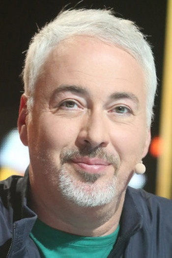 András Hajós as Self in Heti Hetes