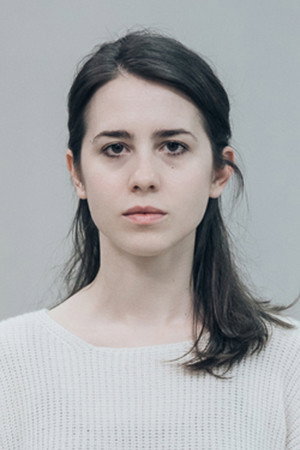 Κατερίνα Ζησούδη as Alexandra in Medium