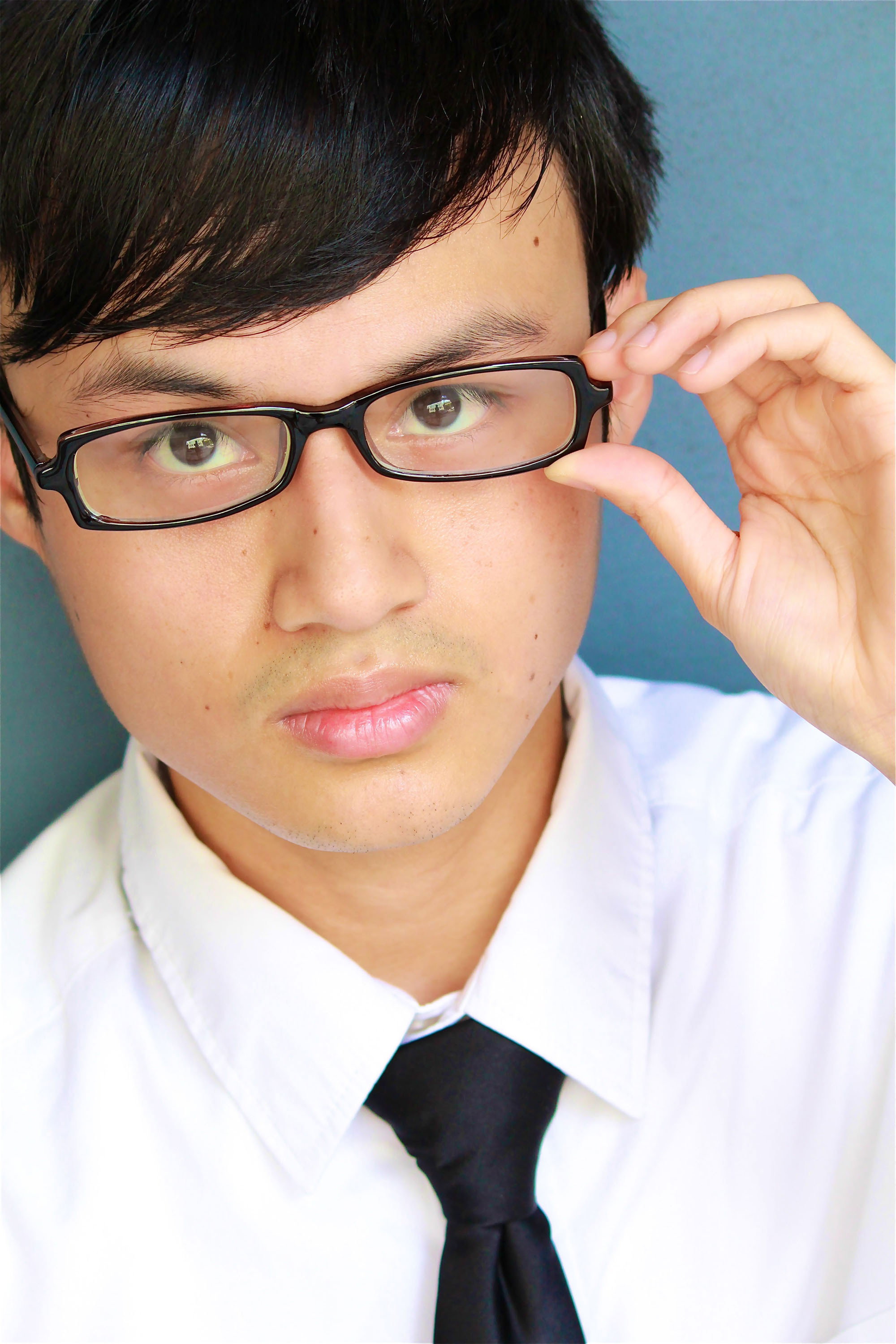 Hawn Tran as Steve in Santa Jaws