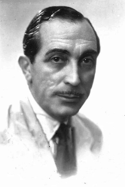 Antonio Prieto as Don Benito Rojo / Don Miguel Rojo in Per un pugno di dollari
