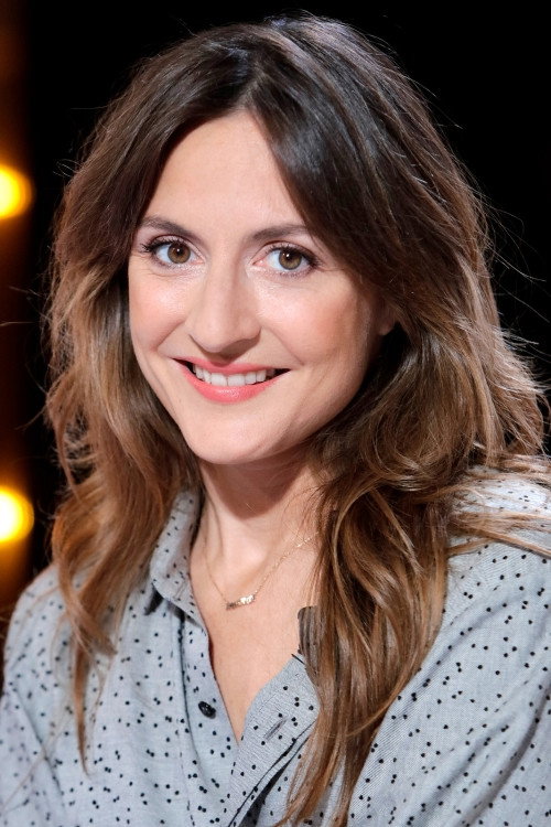 Camille Chamoux as Patty in Six Women