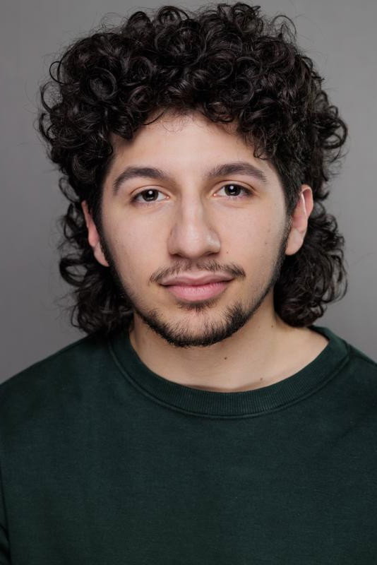 Alessandro Leone as Donni in Where The Head Lies