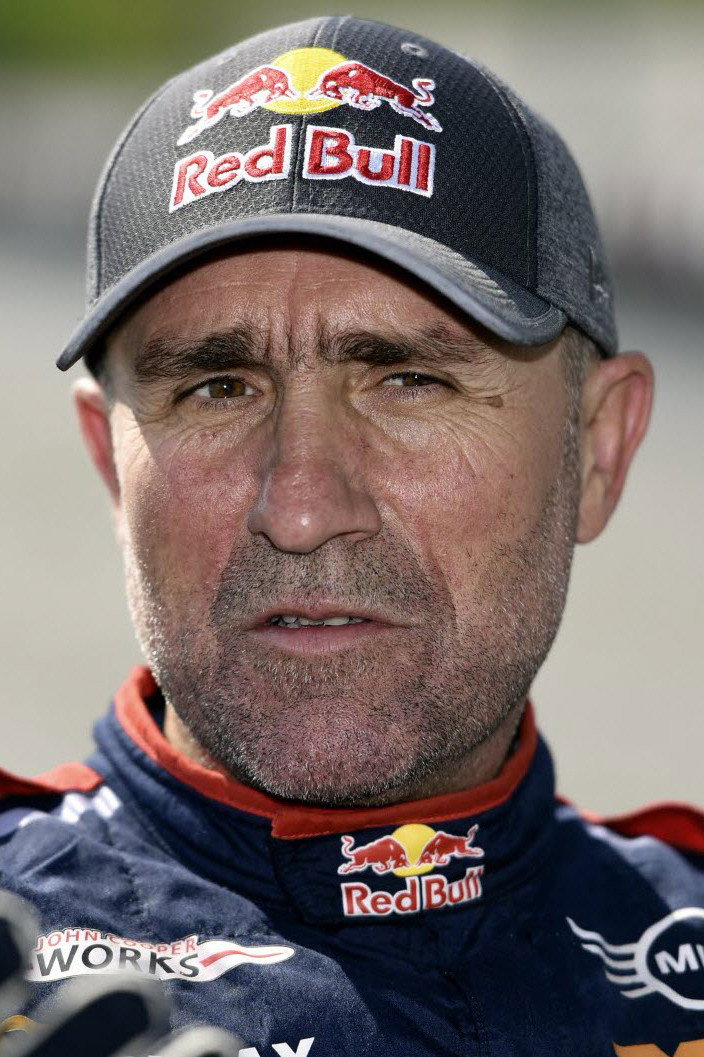 Stéphane Peterhansel as Self in Dakar Chronicles