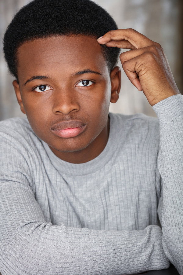 Dusan Brown as Beshte (voice) in A guarda do leão: O ressurgir de Scar