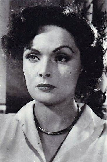Tamara Lees as Sonia in Il tallone di Achille