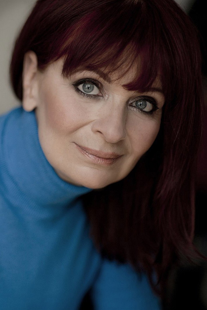 Ljuba Krbová as Simona Ptacek (voice) in Byl jednou jeden polda III – major Maisner a tančící drak!